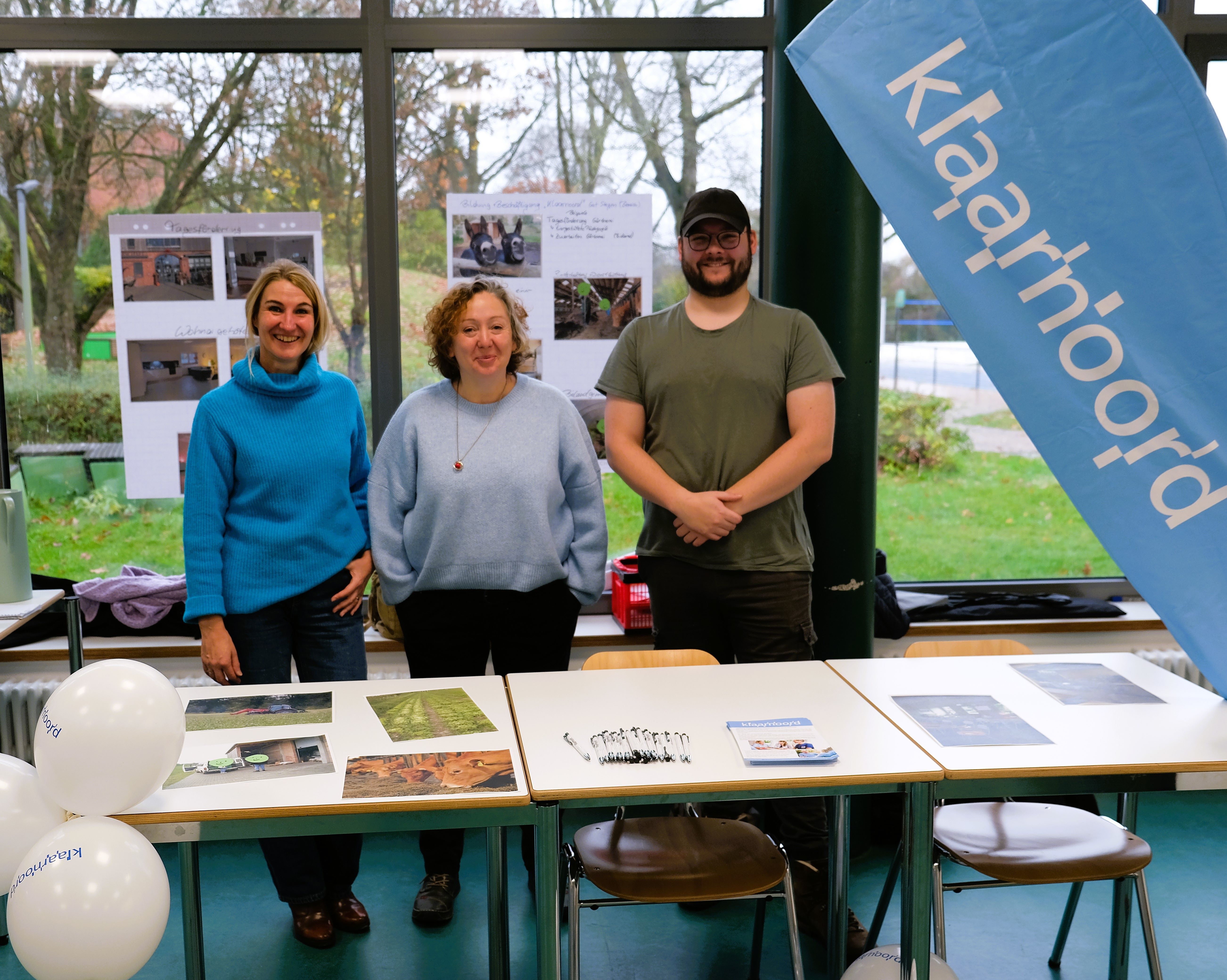 Lennart Matthiesen (rechts im Bild) von klaarnoord mit seinen Kolleginnen 