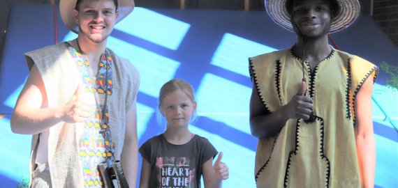 Bild zu Bewegungsfest des Beruflichen Gymnasiums und der Schule am Masurenweg <br> Sport macht schlau – und jede Menge Spaß!